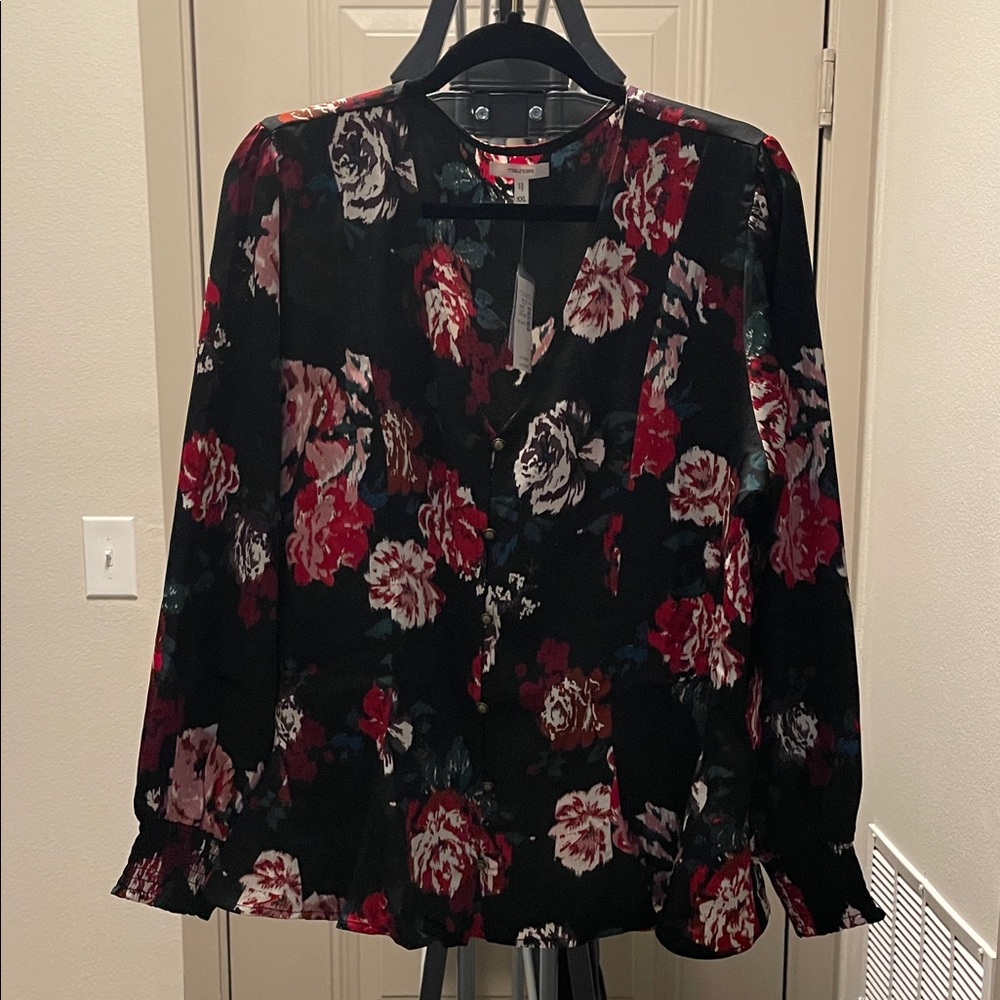 NWT Maurices Black and Red Floral Blouse